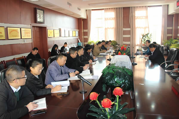 隴運(yùn)集團(tuán)公司機(jī)關(guān)黨支部召開“不忘初心、牢記使命”主題教育專題組織生活會和民主評議黨員會